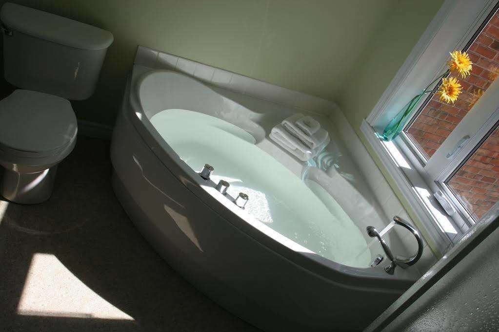 Acacias Bed & Breakfast Квебек Экстерьер фото